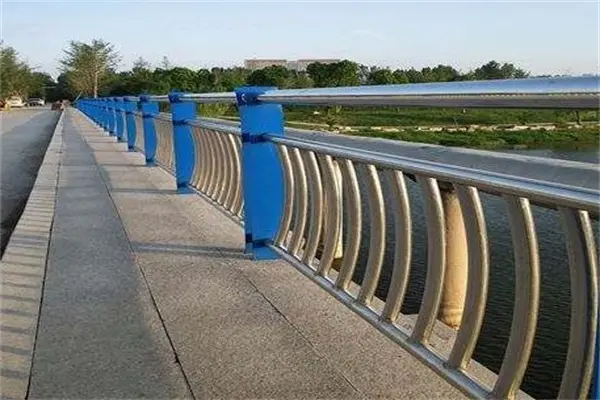 桥梁护栏安装步骤是怎样的？