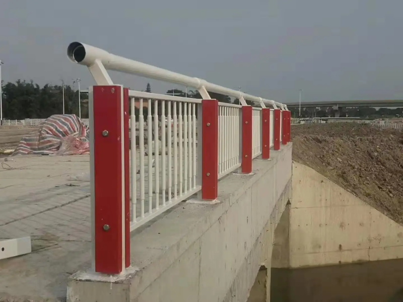 桥梁防撞护栏安装需要注意什么？