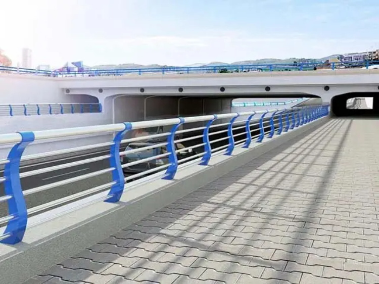 桥梁不锈钢钢护栏的安装工艺与涂装氟碳漆前的表面处理